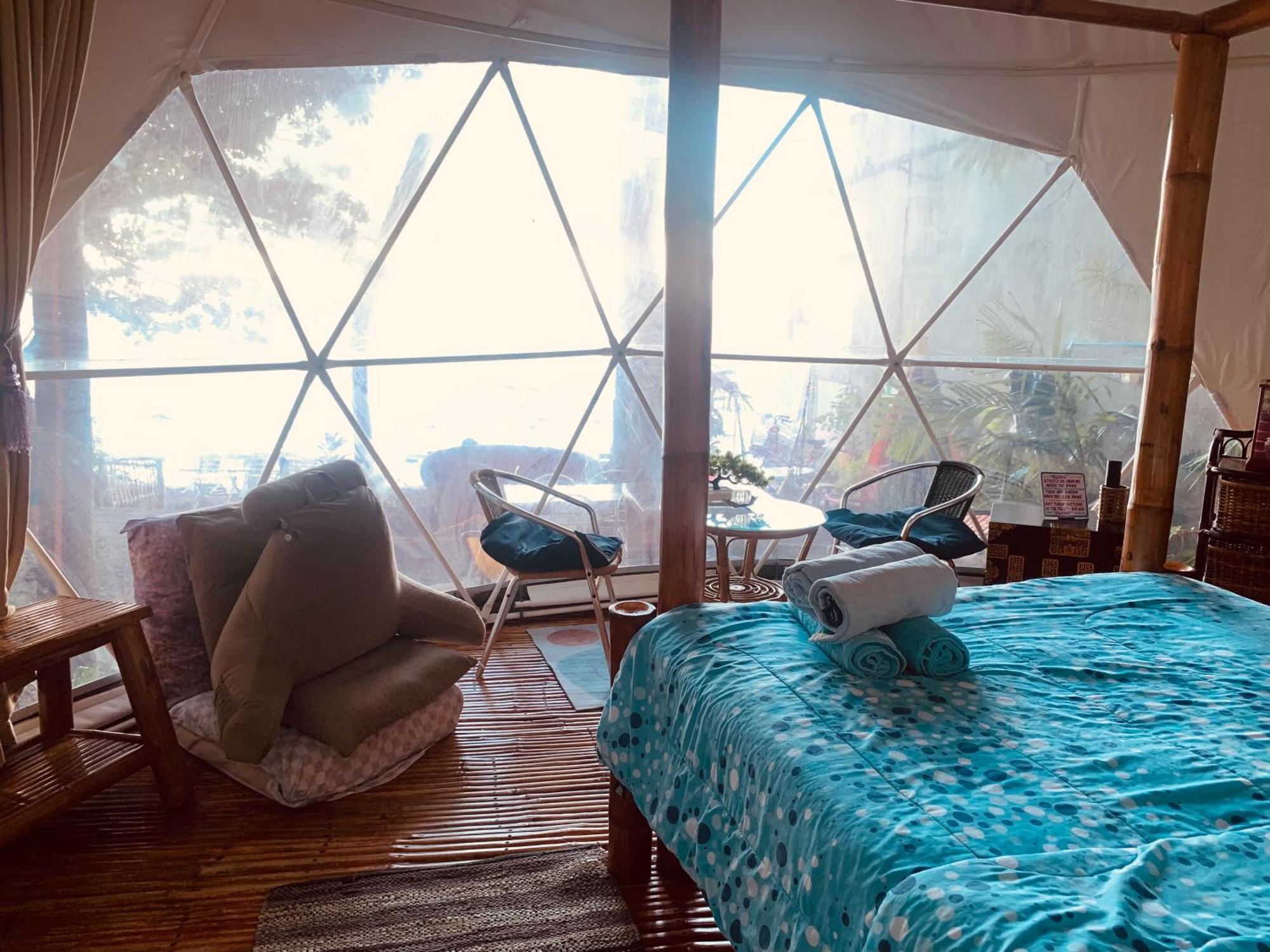 Glamping Dome Dauin Beach Resort Экстерьер фото