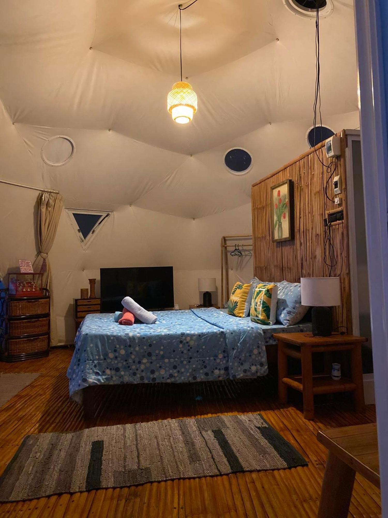 Glamping Dome Dauin Beach Resort Экстерьер фото