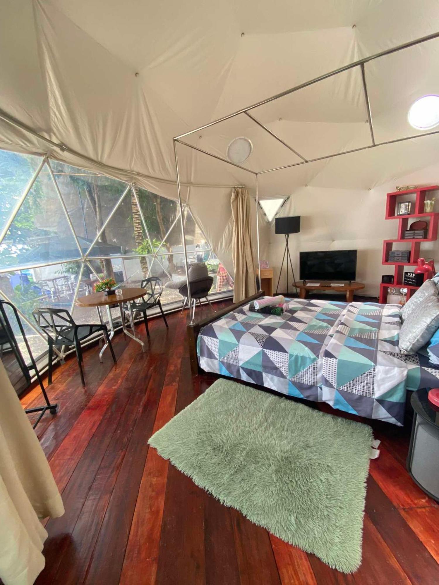 Glamping Dome Dauin Beach Resort Экстерьер фото