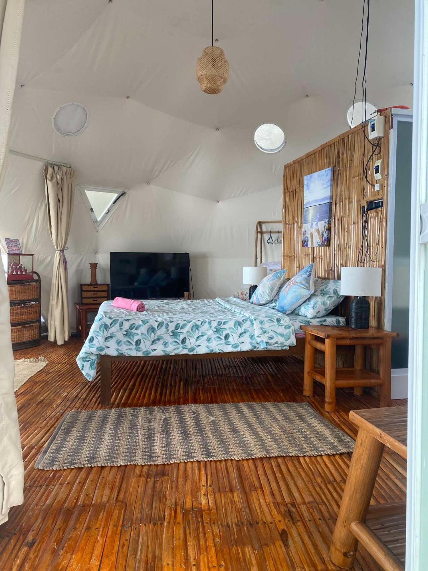 Glamping Dome Dauin Beach Resort Экстерьер фото
